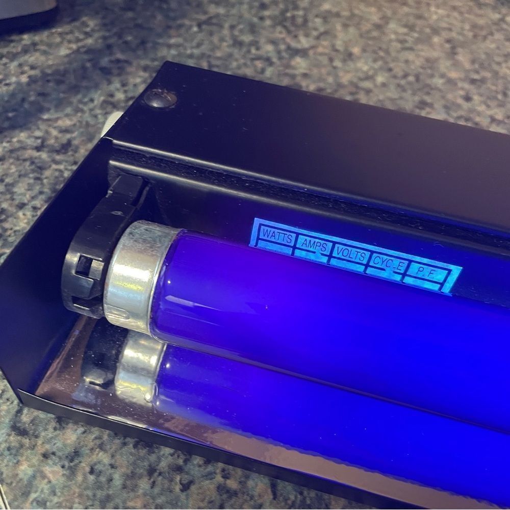 Hot Topic Vintage blacklite fluorescent light fixture. HTF - Picture 2 of 7